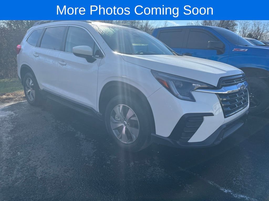 2025 Subaru Ascent Premium's photo