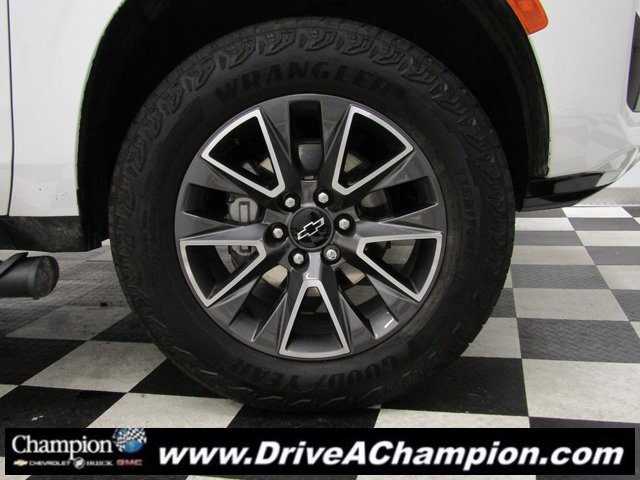 2024 Chevrolet Tahoe Z71 photo 3