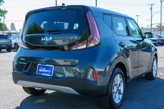 2023 Kia Soul LX photo 4