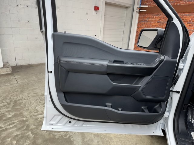 2025 Ford F-150 STX photo 9