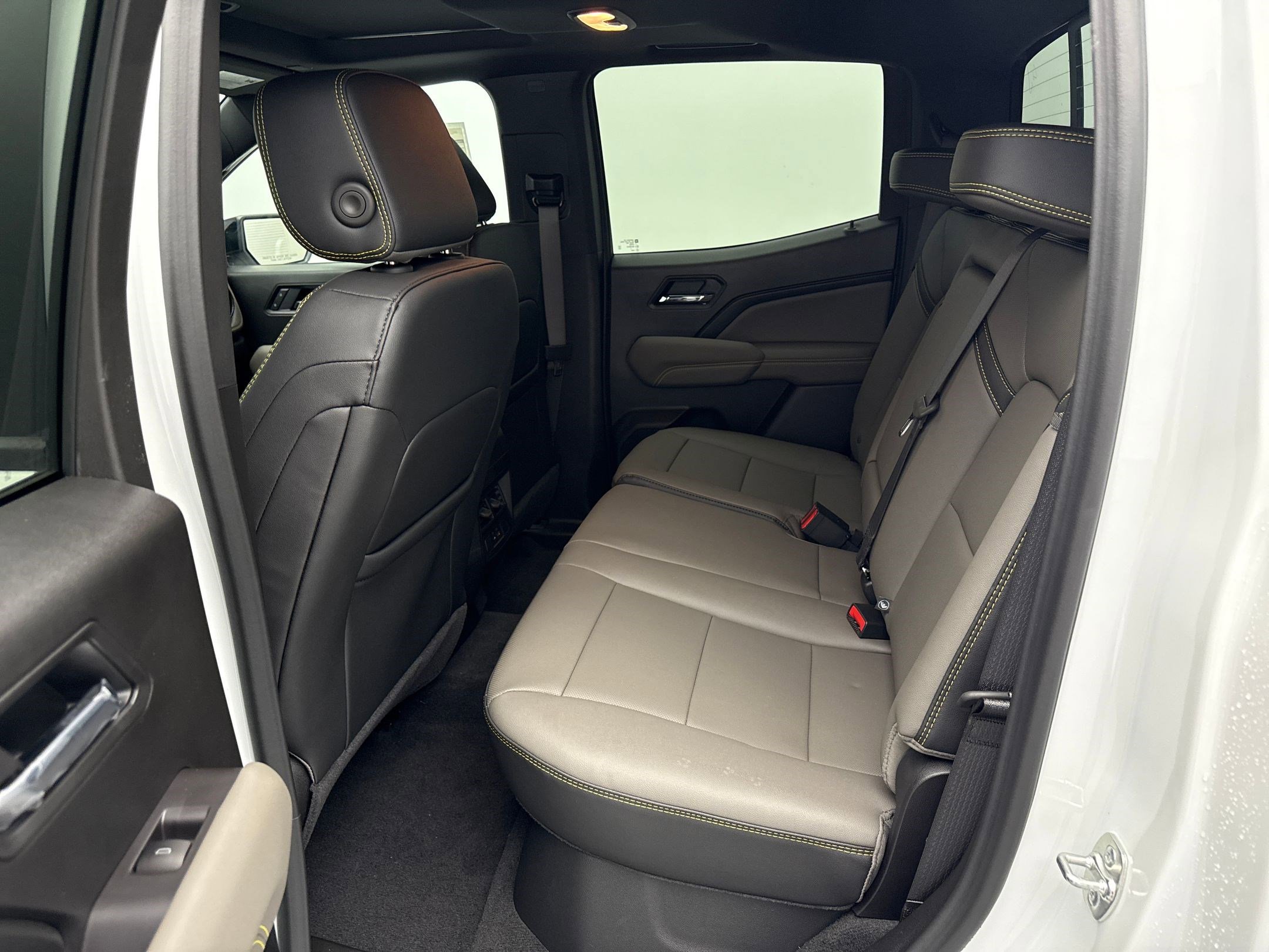 2026 Chevrolet Colorado ZR2 photo 13