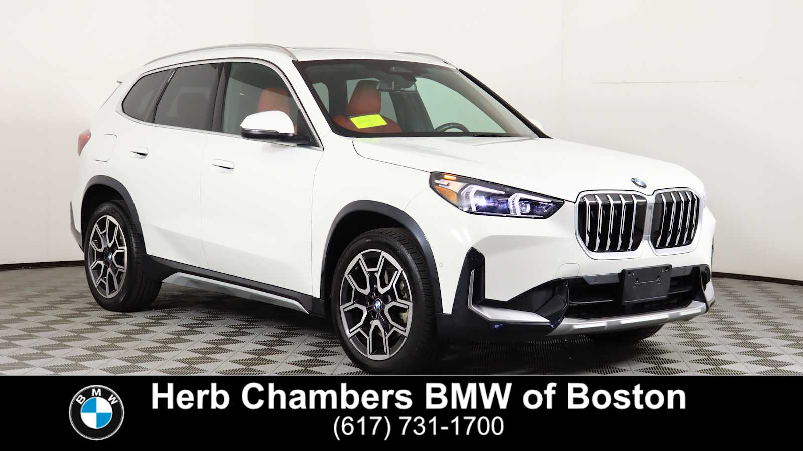 2025 BMW X1 28i's photo