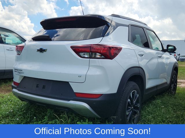 2021 Chevrolet Trailblazer LT photo 2