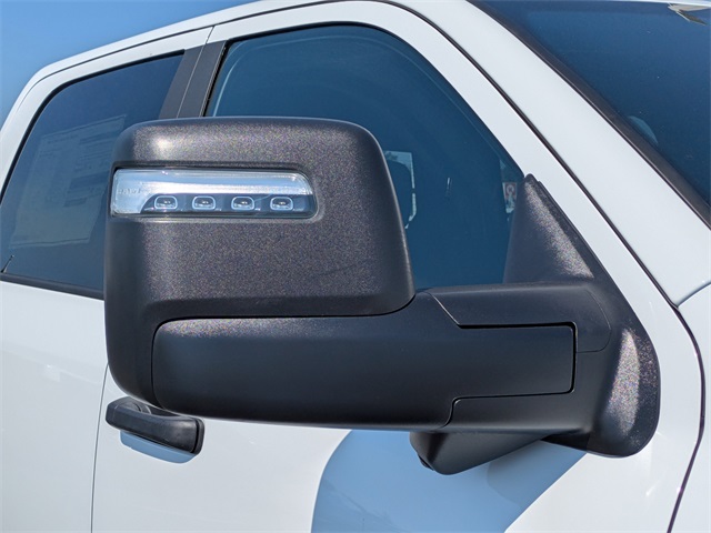 2026 Ram 2500 Big Horn photo 9