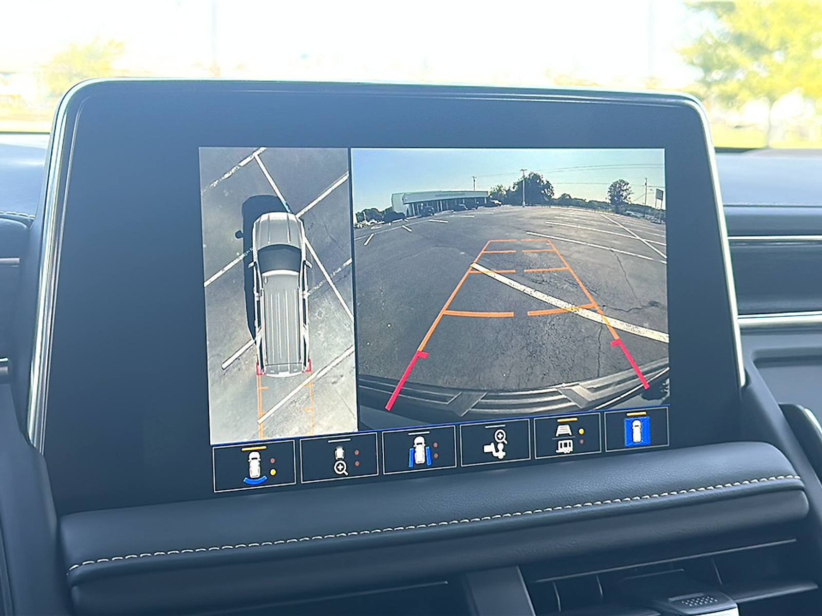 2023 Gmc Yukon SLT photo 18
