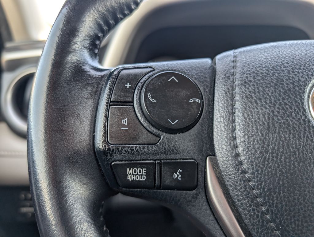 2016 Toyota RAV4 Limited photo 15