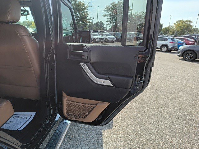 2016 Jeep Wrangler Unlimited Sahara photo 15