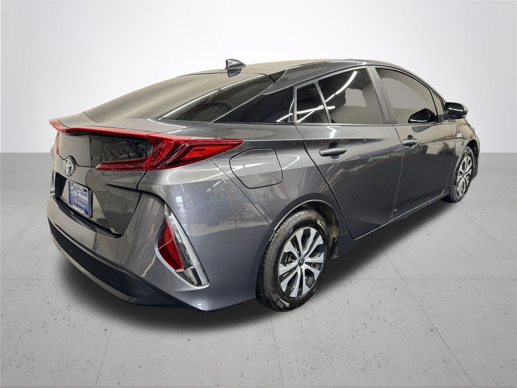 2021 Toyota Prius Prime LE photo 7