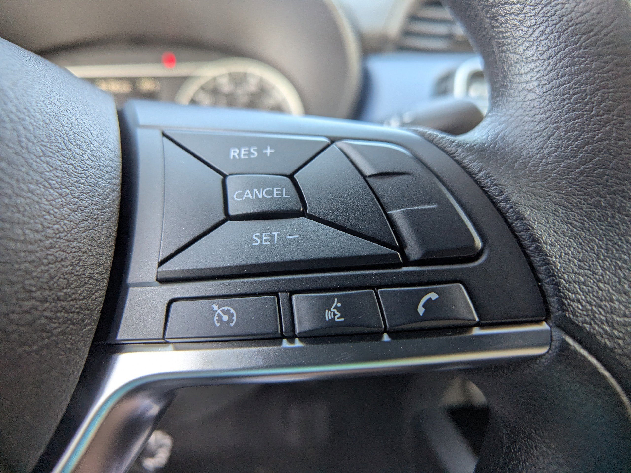 2025 Nissan Versa 1.6 SV photo 13