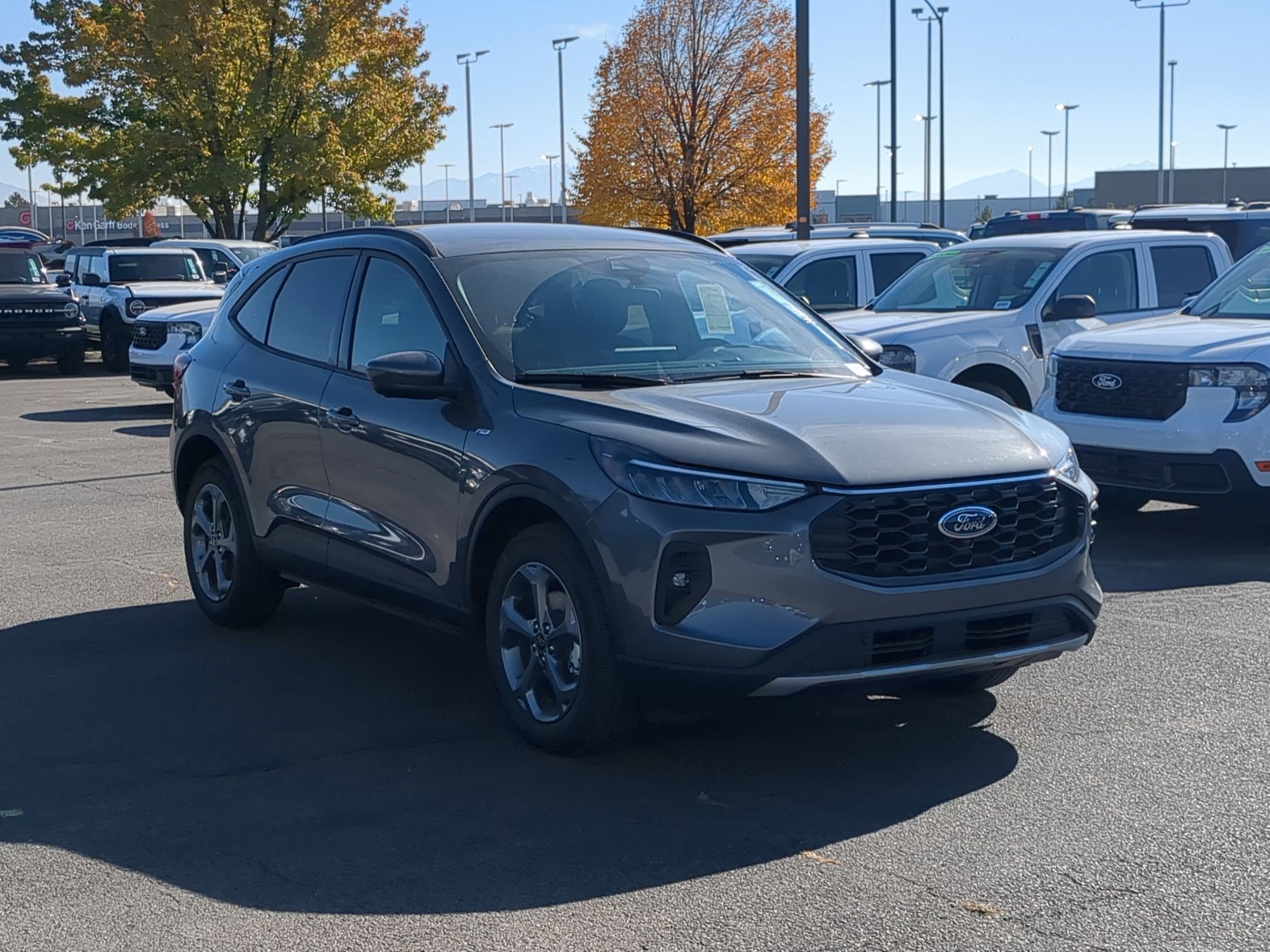 2026 Ford Escape ST-Line Select's photo