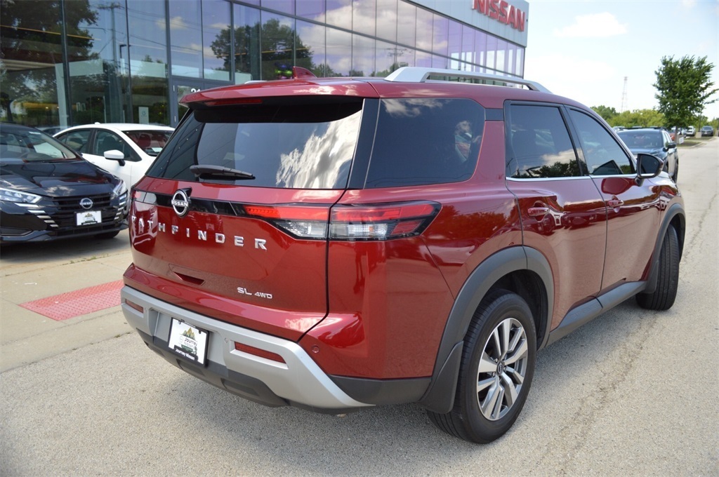 2022 Nissan Pathfinder SL photo 4