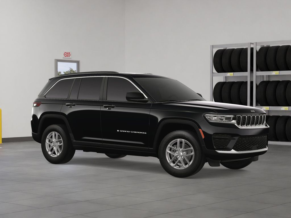 2025 Jeep Grand Cherokee Laredo Altitude photo 7