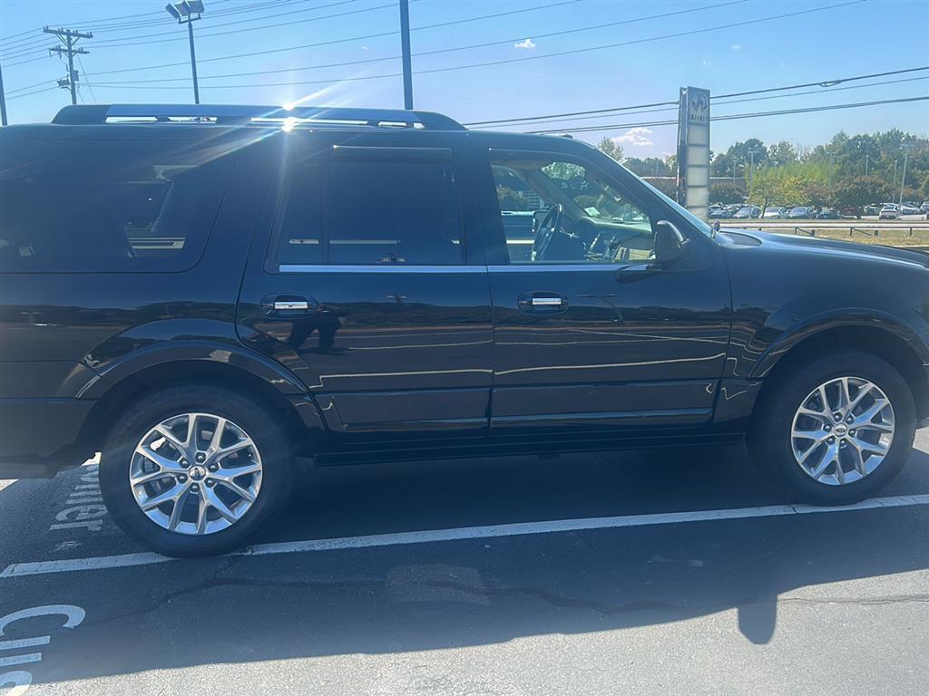 2017 Ford Expedition Limited photo 10