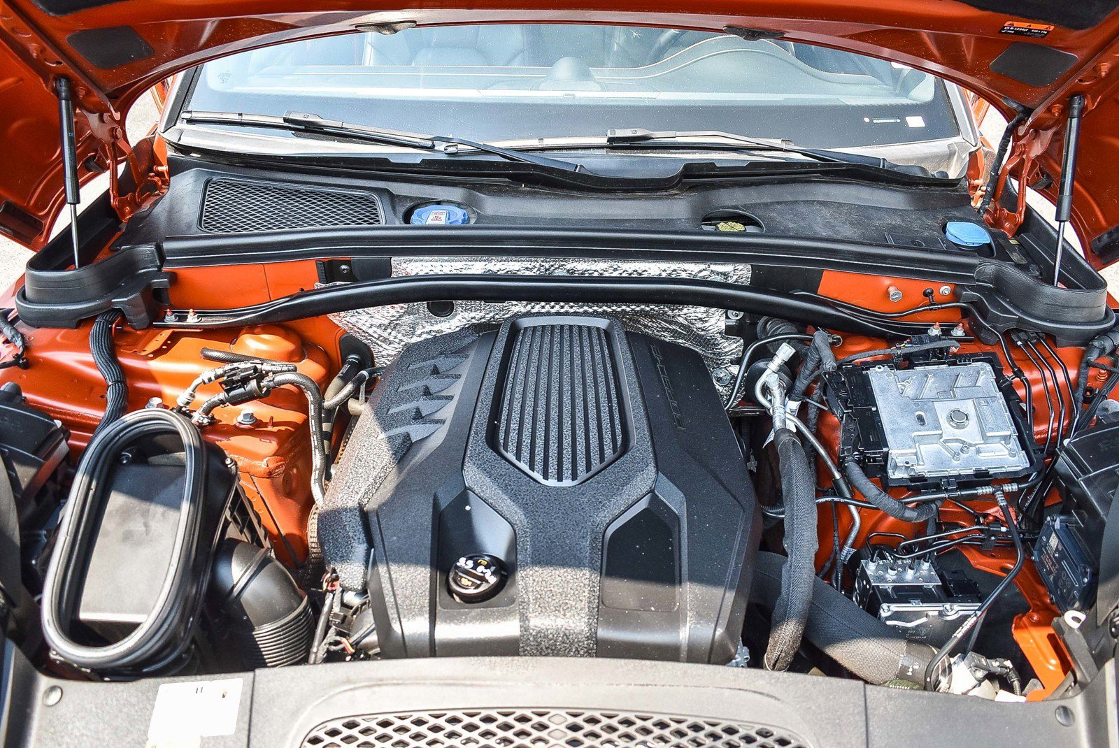 2022 Porsche Macan Base photo 25