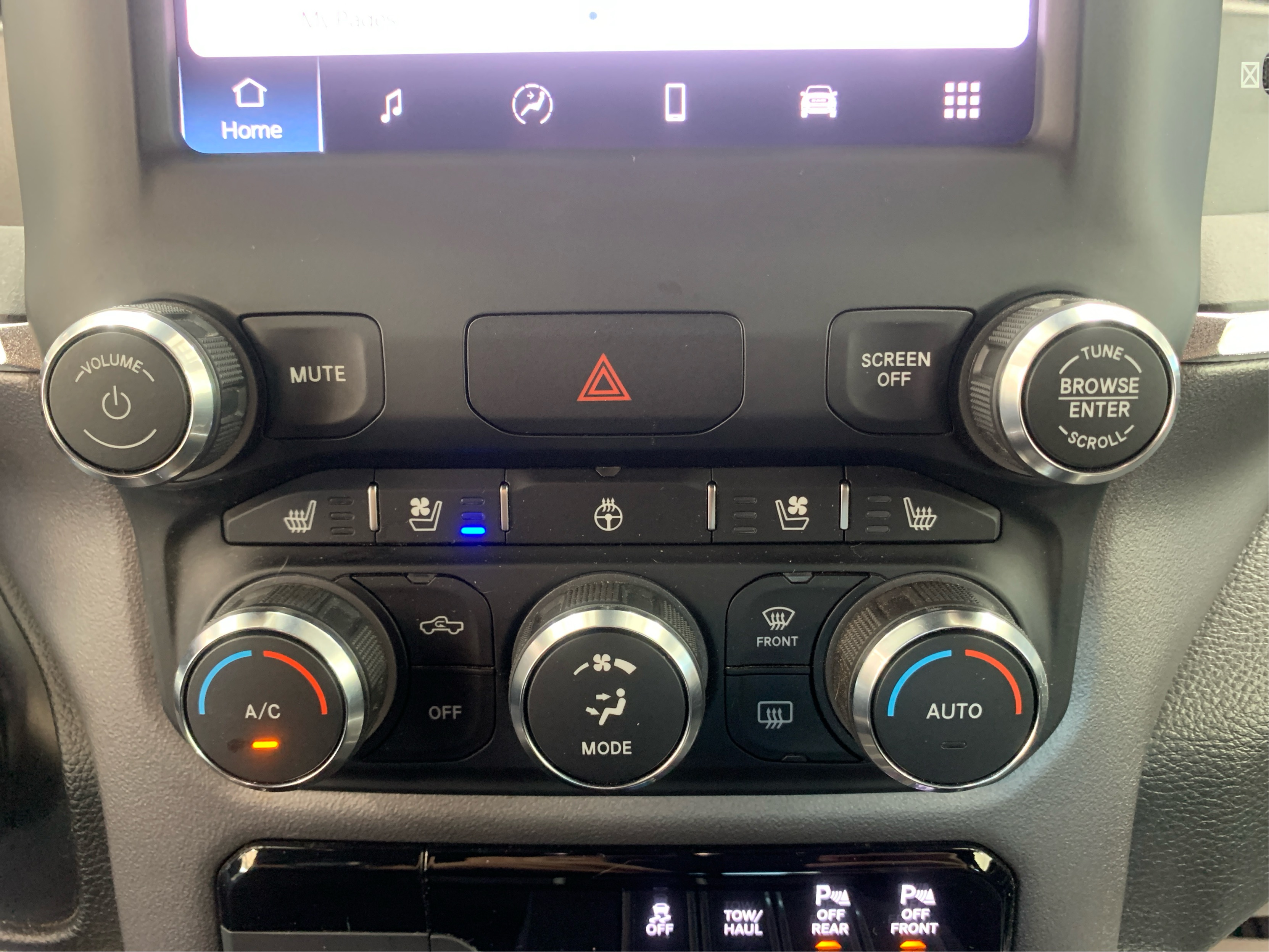 2022 Ram 1500 Laramie photo 11