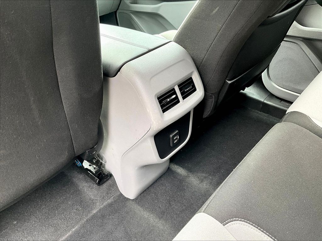 2023 Gmc Terrain SLE photo 24