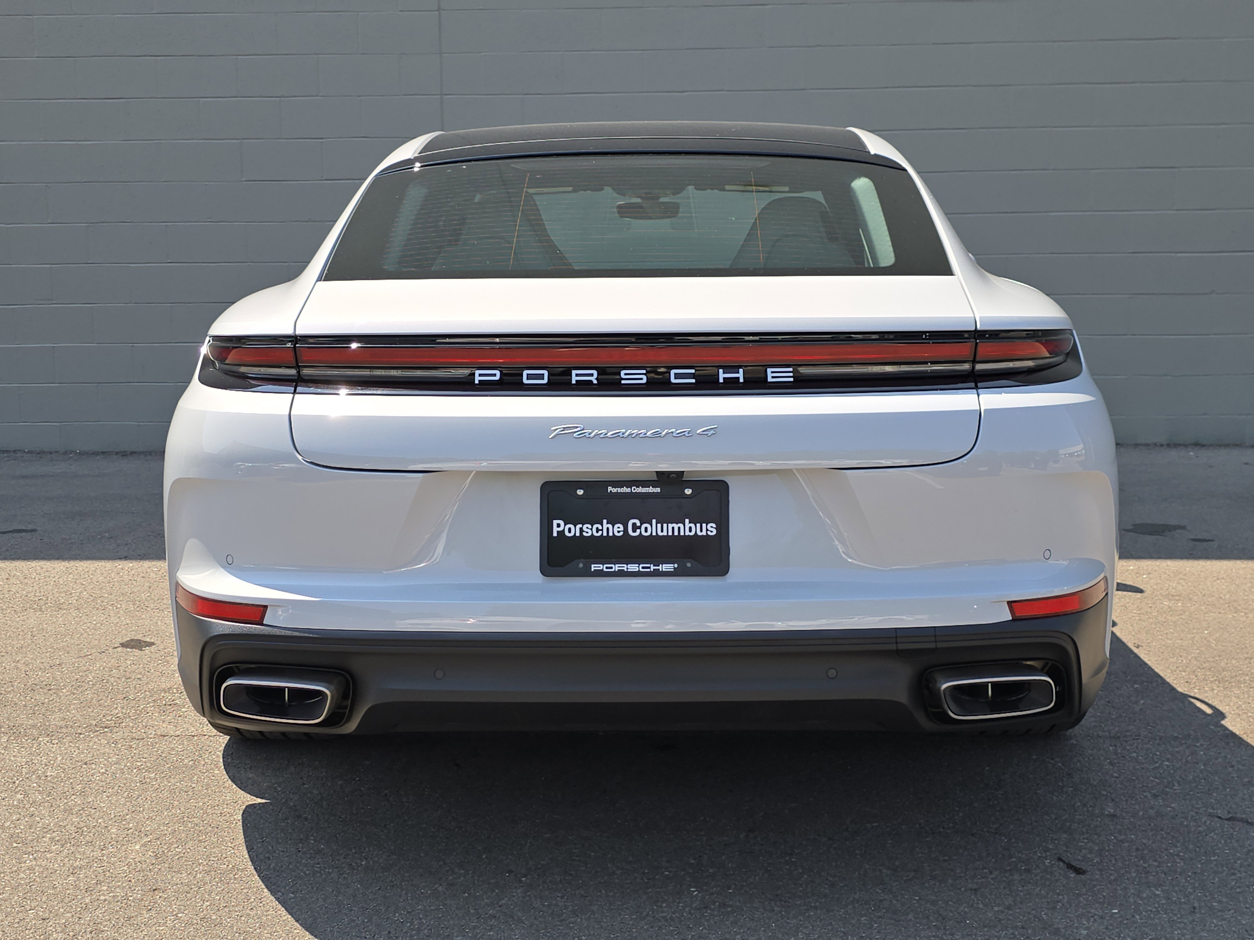 2025 Porsche Panamera 4 photo 3