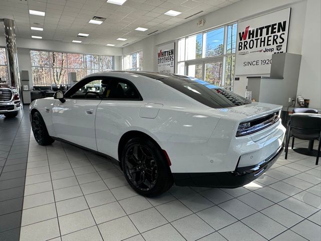 2025 Dodge Charger R/T photo 6