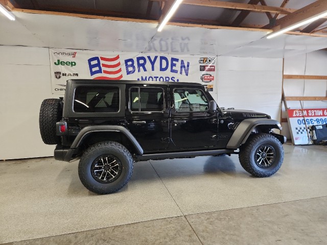 2025 Jeep Wrangler Willys photo 2