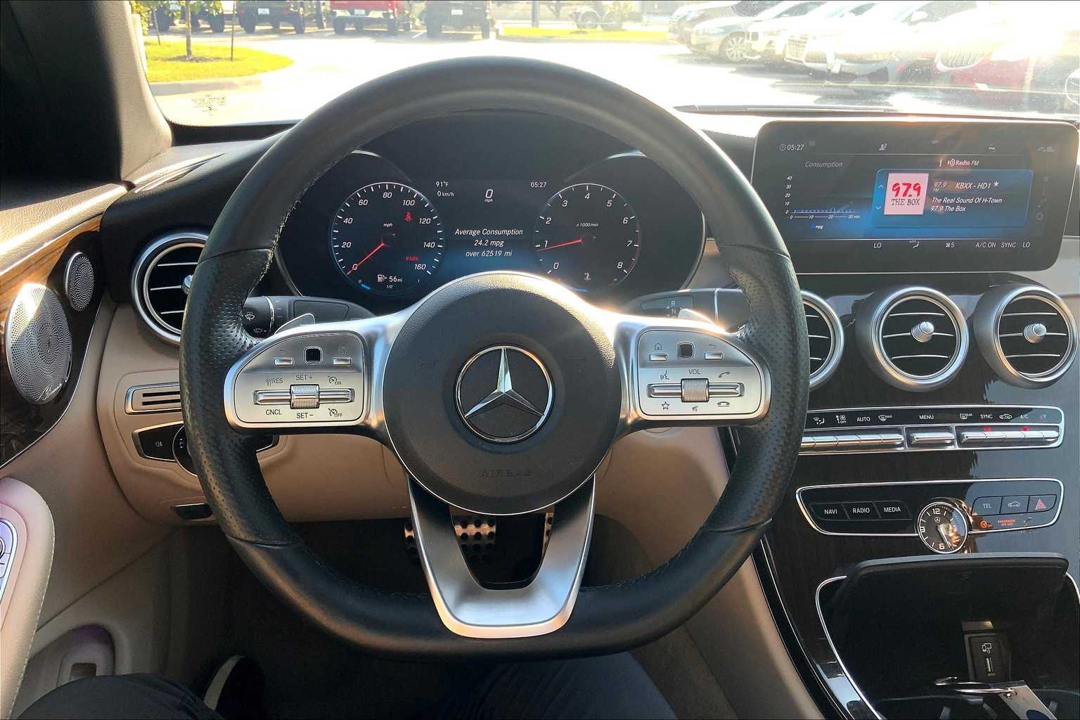 2019 Mercedes Benz C 300 photo 5