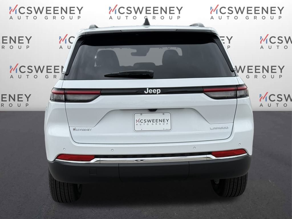 2025 Jeep Grand Cherokee Laredo X photo 3