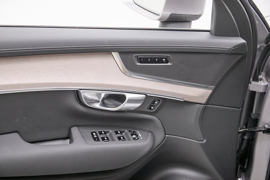 2026 VOLVO XC90 - Image 9