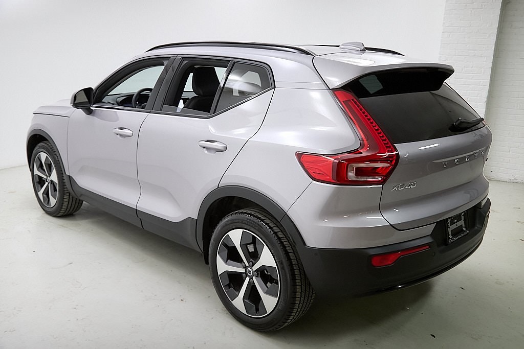 2026 VOLVO XC40 - Image 6