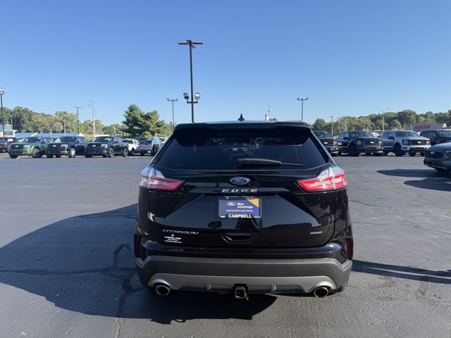 2024 Ford Edge Titanium photo 4