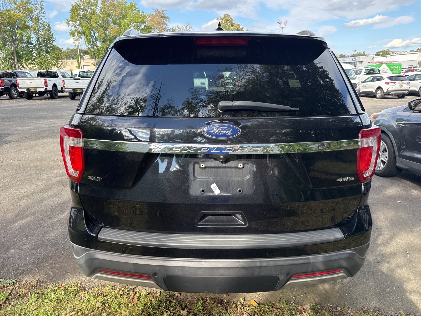 2019 Ford Explorer XLT photo 3