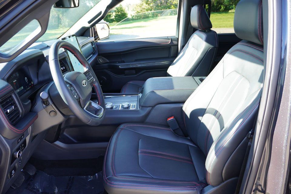2024 Ford Expedition Limited photo 13