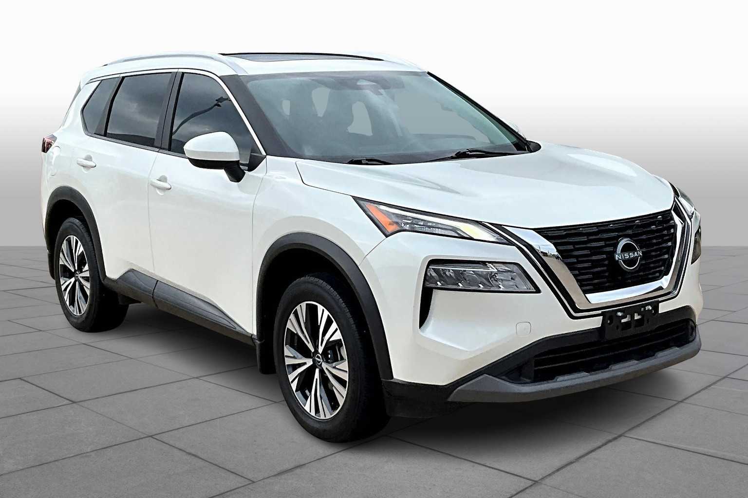 2023 Nissan Rogue SV photo 2