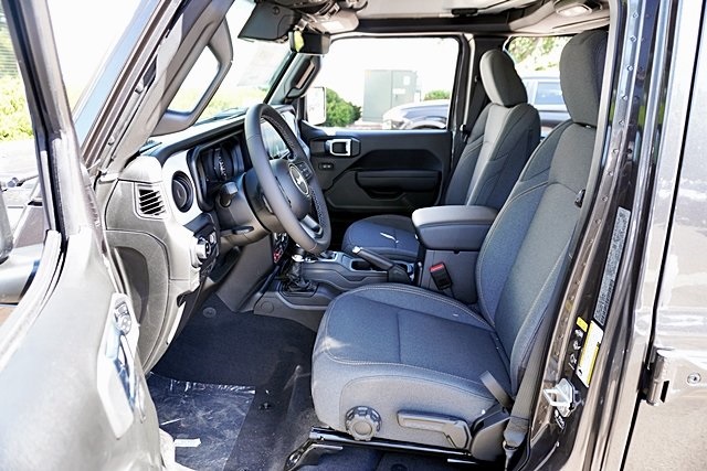 New 2025 Granite Crystal Metallic Clear-Coat Exterior Paint Jeep Willys image 21