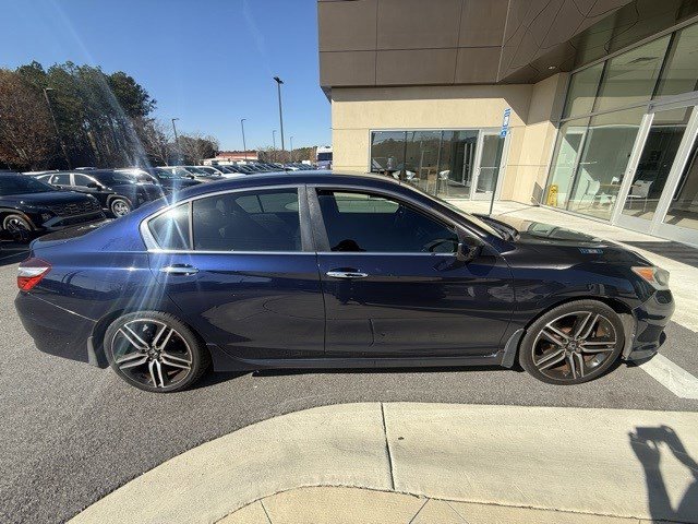 2017 Honda Accord Sport SE photo 2