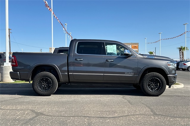 2022 Ram 1500 Limited photo 2