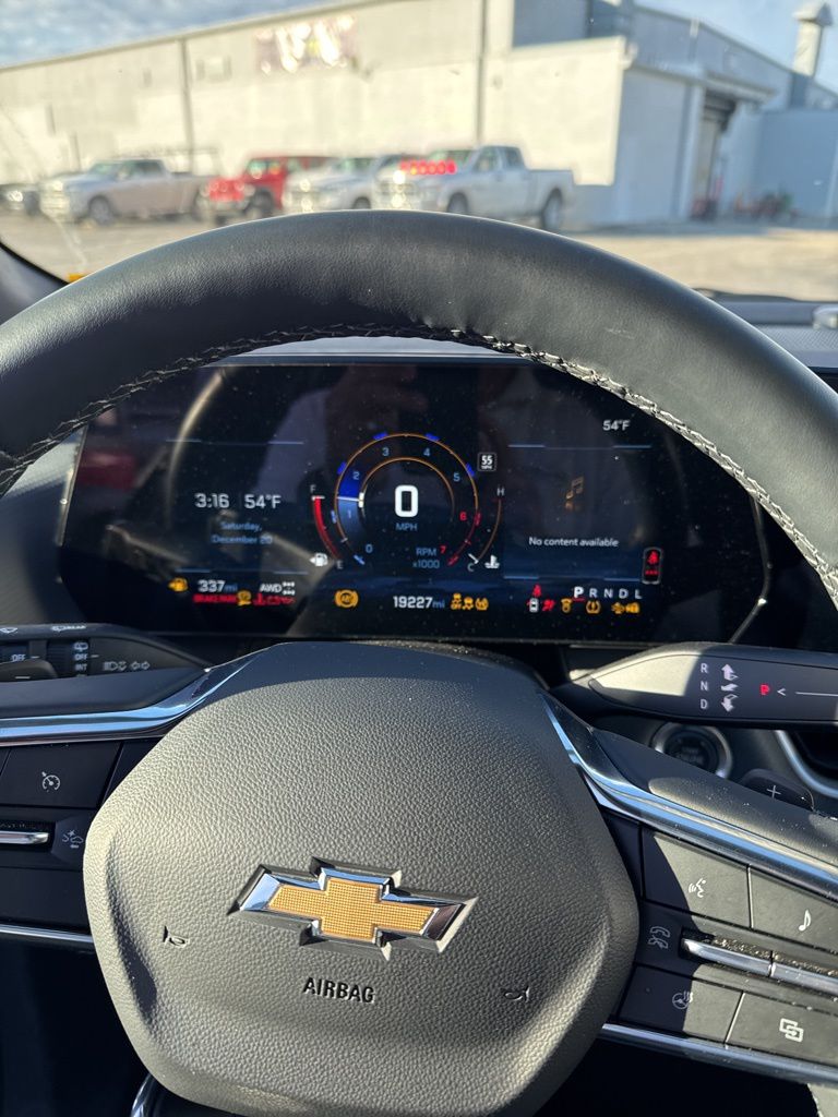 2025 Chevrolet Equinox LT's photo