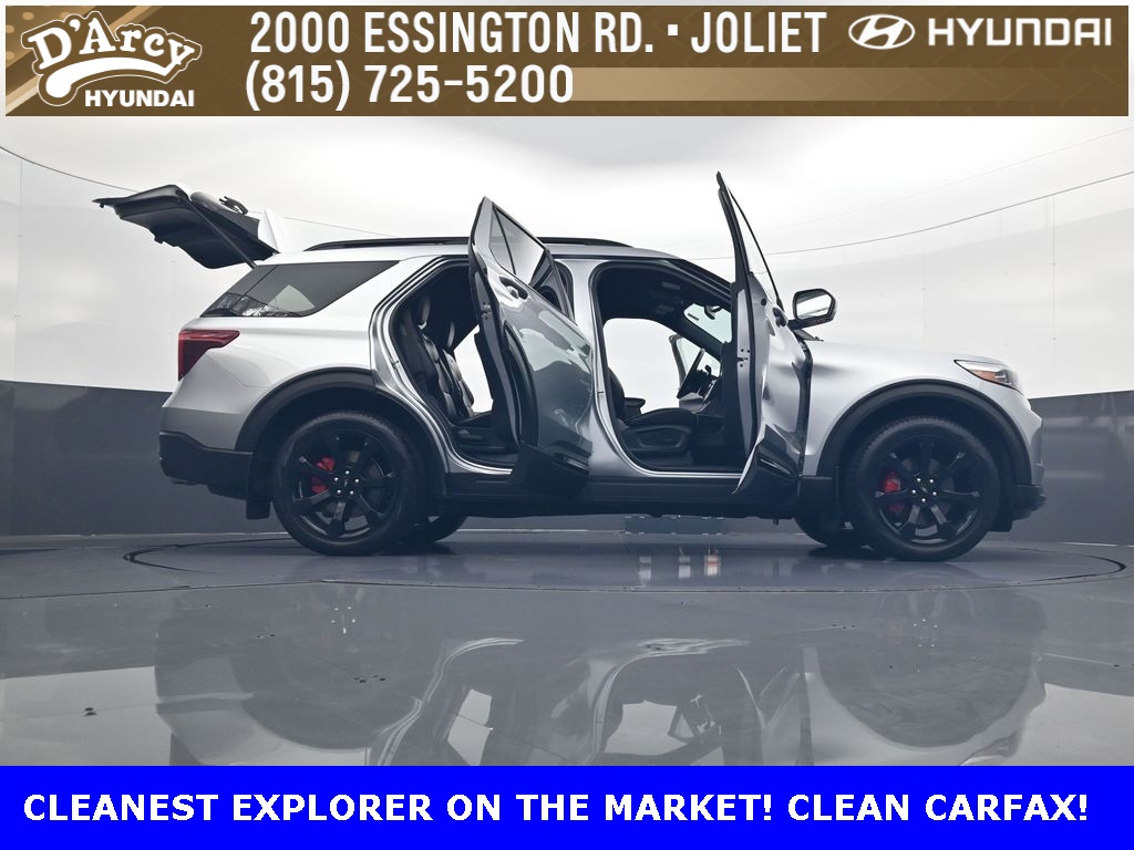 2022 Ford Explorer ST photo 31