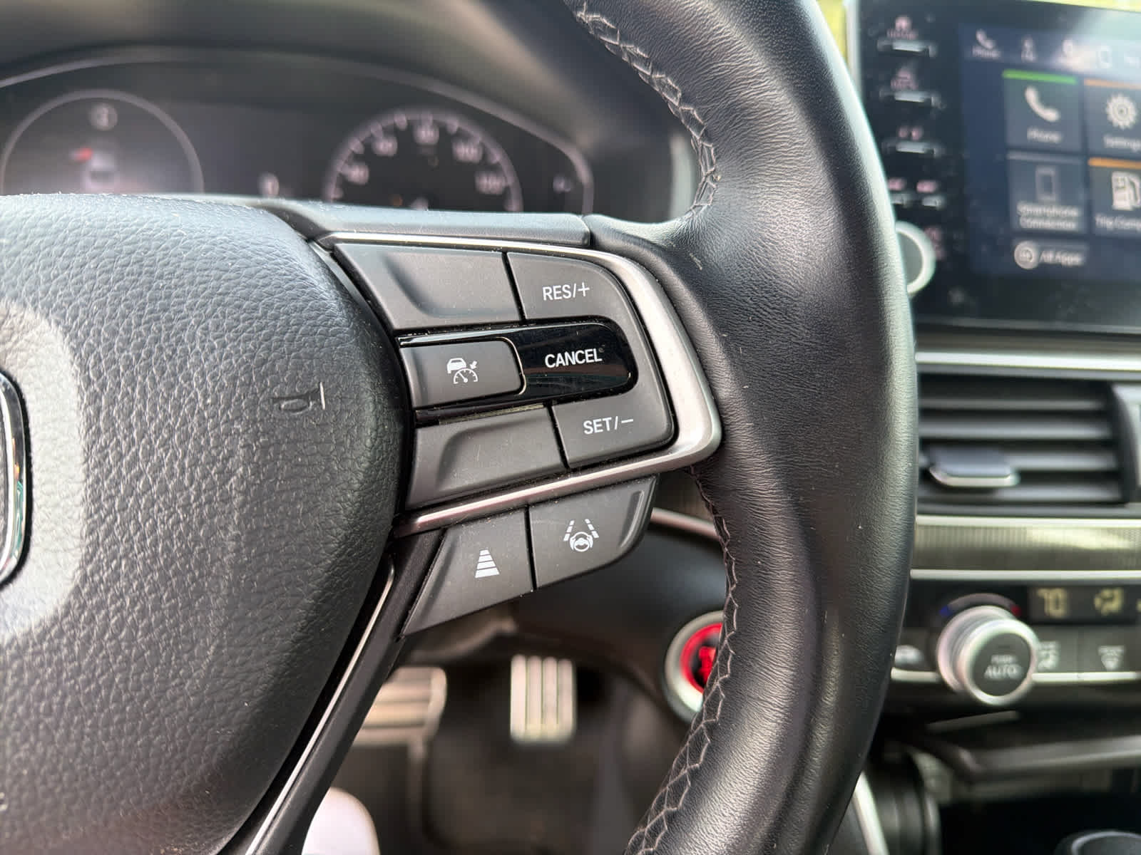 2022 Honda Accord Sport photo 12