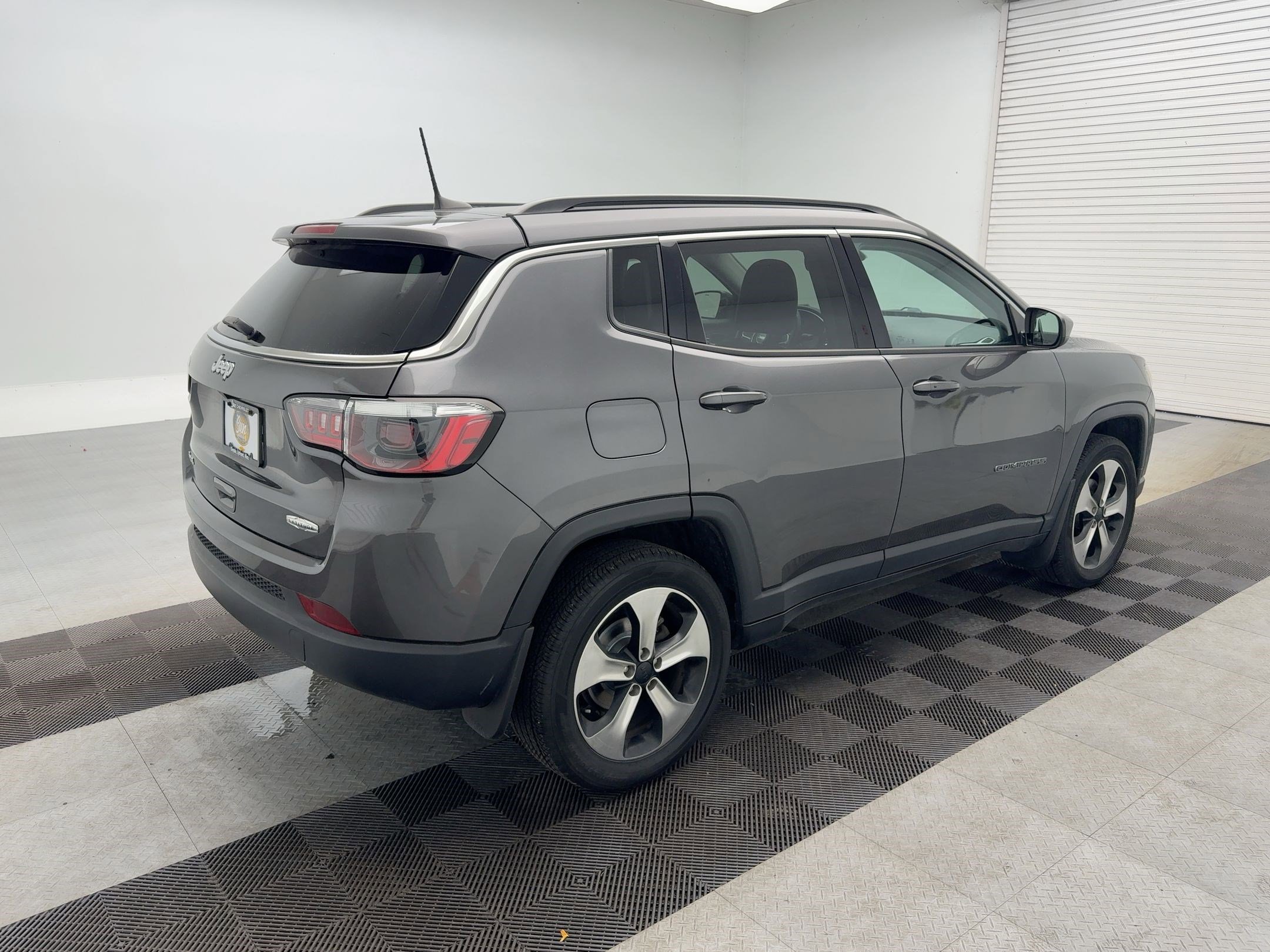 2020 Jeep Compass Latitude photo 9
