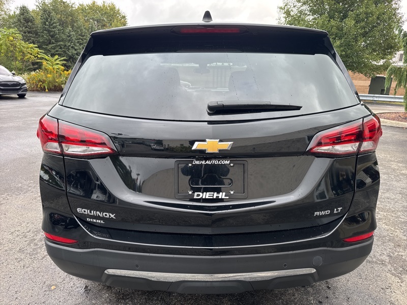 2022 Chevrolet Equinox LT photo 2