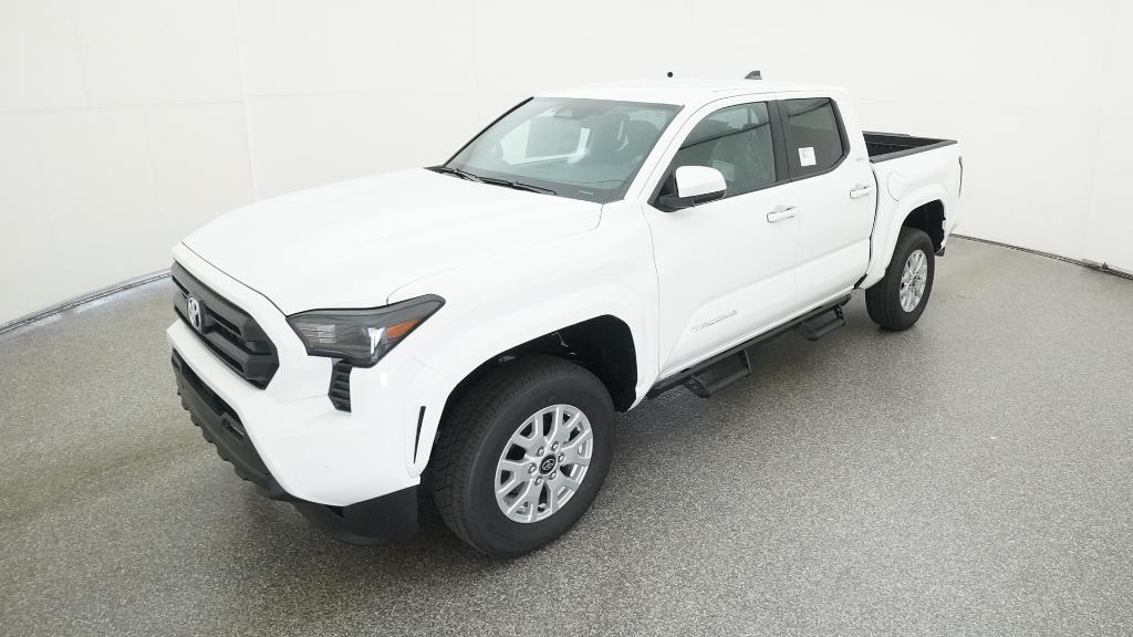 2025 Toyota Tacoma SR5's photo