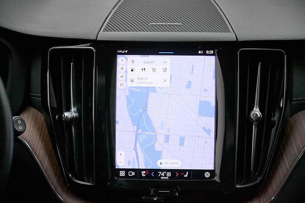 2023 VOLVO XC60 - Image 29