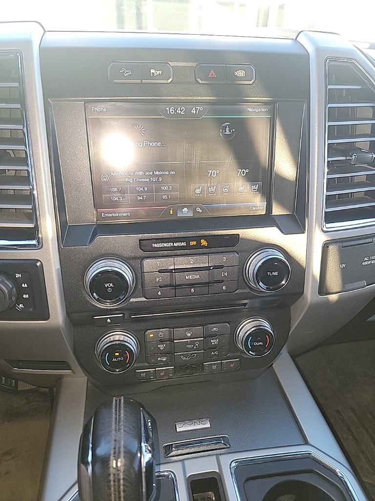 2015 Ford F-150 Lariat photo 3