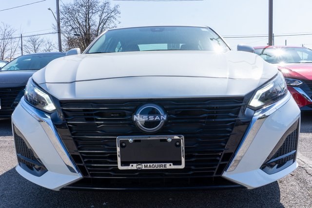 2025 Nissan Altima 2.5 SL photo 2