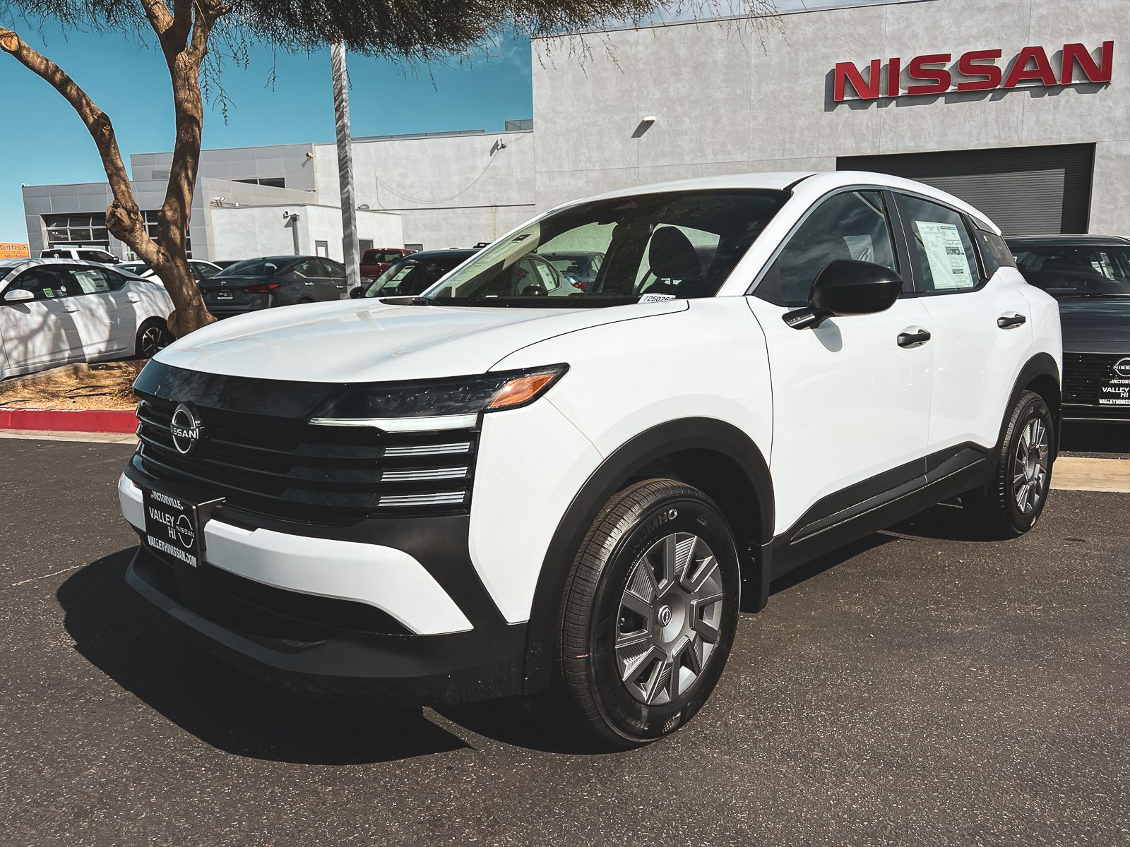 2025 Nissan Kicks S photo 3
