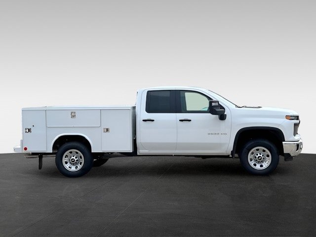 2025 Chevrolet Silverado 2500HD photo 3