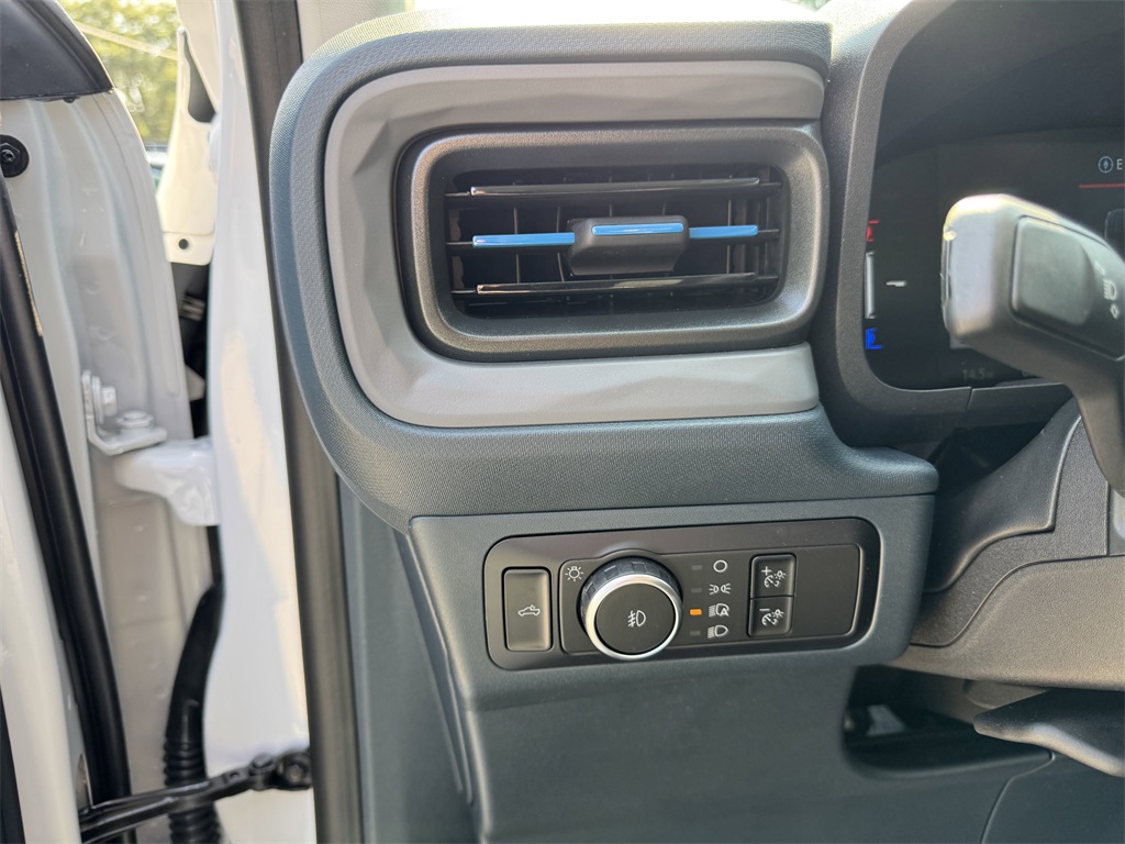 2025 Ford Maverick photo 19
