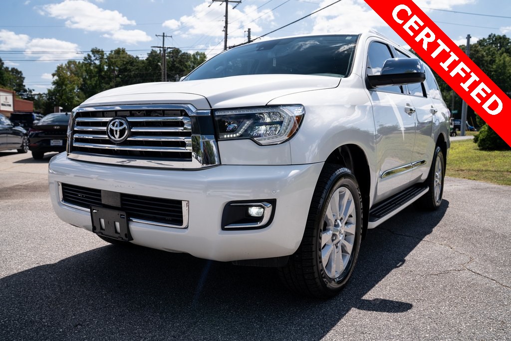 2020 Toyota Sequoia Platinum photo 3