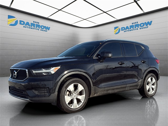 2022 Volvo XC40 Momentum's photo