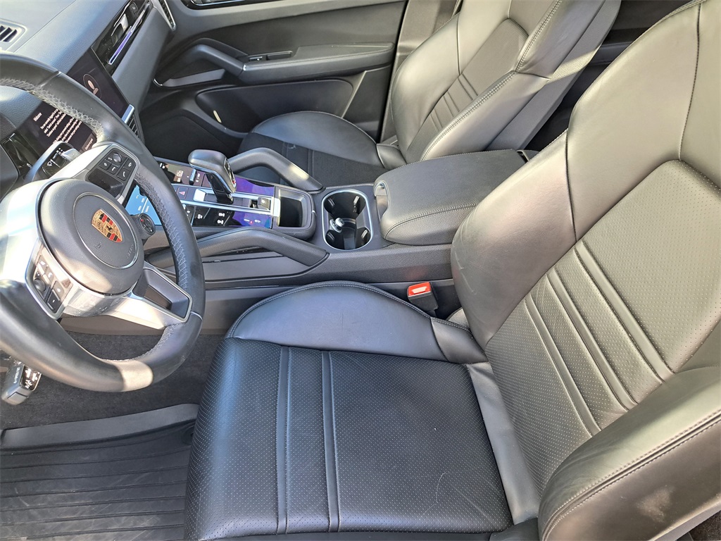 2023 Porsche Cayenne Coupe Base photo 15