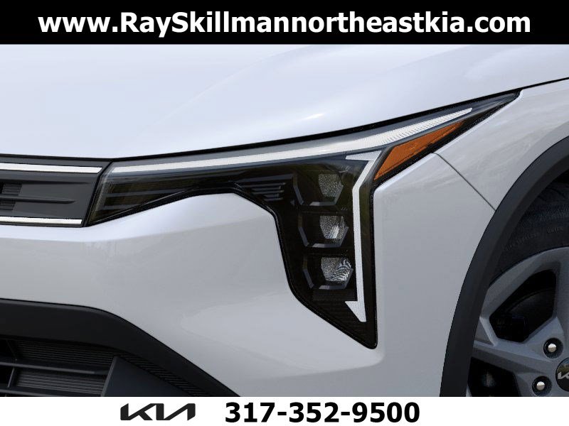 2025 Kia K4 LXS photo 8